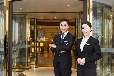 光影與匠心 酒店管理中視覺(jué)形象的藝術(shù)與科學(xué)